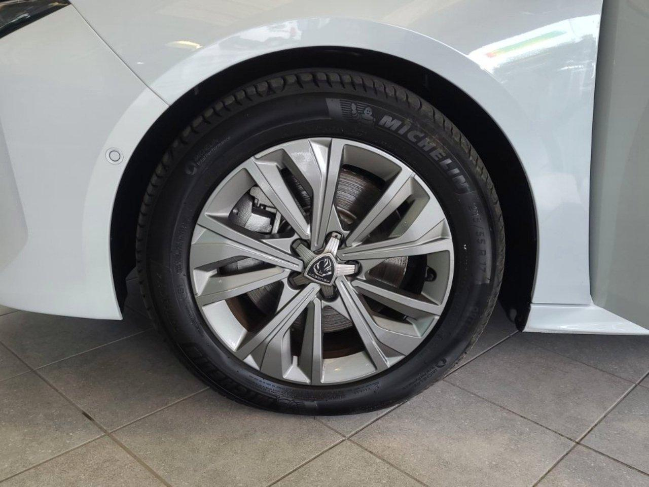Peugeot 508 sw hybrid 180ch allure e-eat8 — photo 4