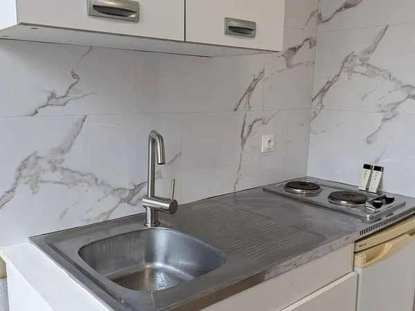 Studio 1 pièce 18 m²