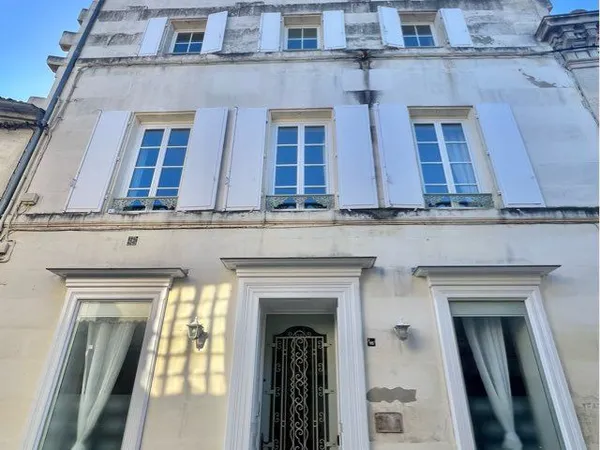 Maison en plein centre historique de Cognac
