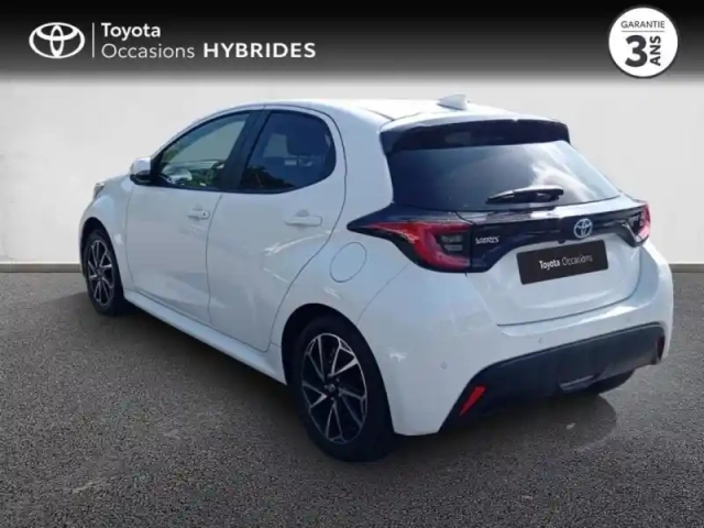 Toyota Yaris 116h design 5p my22 — photo 2