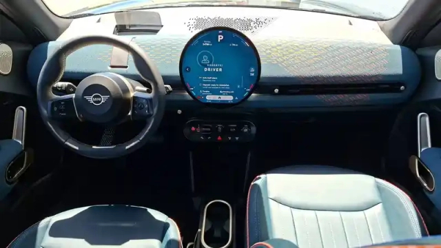 Mini Aceman se 218 ch — photo 17