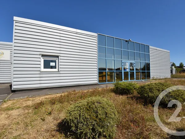 Local 13 pièces 272 m²