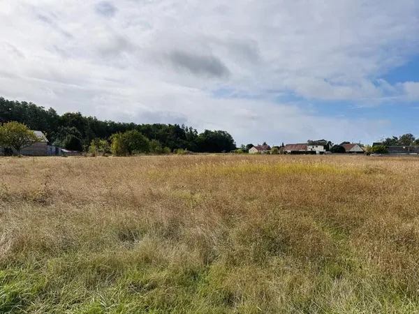 Terrain 818 m²