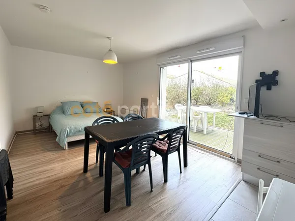 Saint-Malo Gare Rocabey. Studio avec terrasse, jardin et parking.
