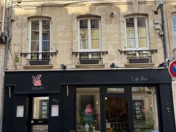Commerce 180 m²