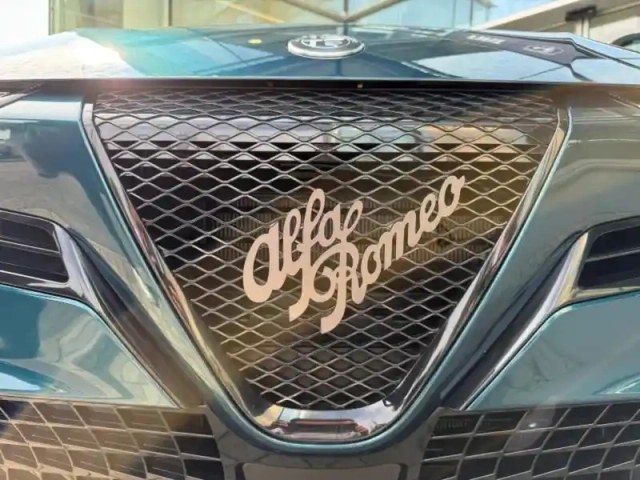 Alfa Romeo Junior elettrica 156ch techno (certinergy 6100? déduit) — photo 9
