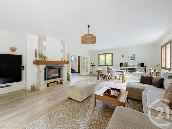 Maison 7 pièces 208 m²