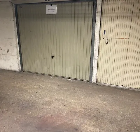 Vends Box dans un parking souterrain sécurisé. Paris 15