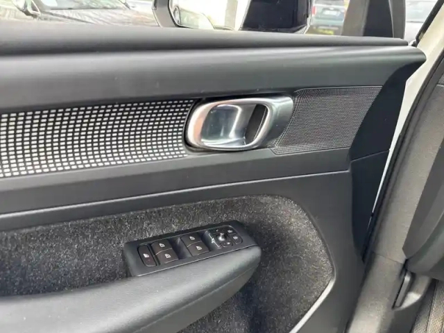 Volvo Xc40 d4 awd adblue 190 ch geartronic 8 — photo 20