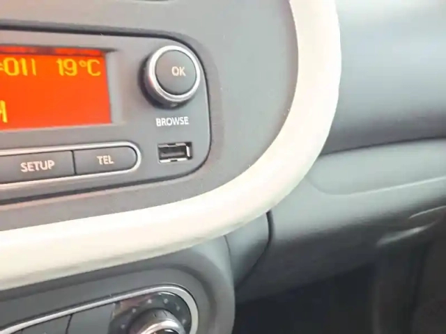 Renault Twingo iii achat intégral - 21 — photo 22