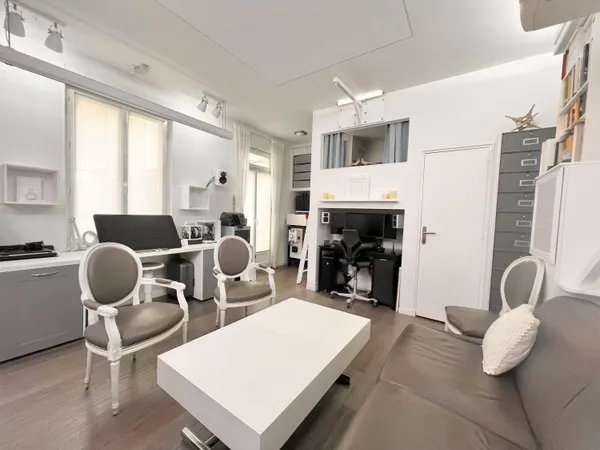 vends studio - 31,52m2 avec mezzanine 3,57m2 - Jules Joffrin - Paris 18e