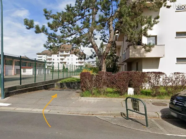 Garage à louer av. Barattes - Parmelan [grande hauteur]