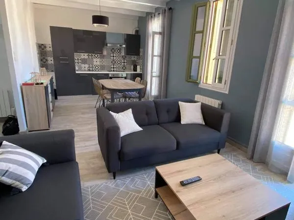 Appartement T3 meublé à côté du Palais des Congrès