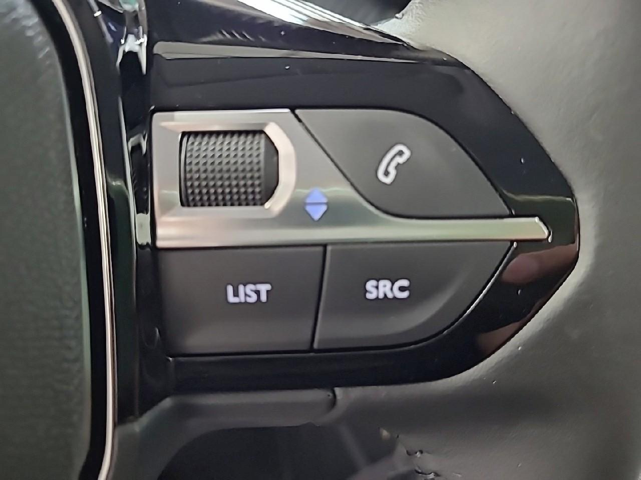 Peugeot 208 turbo 100 ch bvm6 style — photo 18