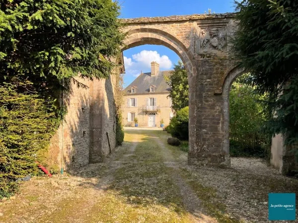 Maison 8 pièces 263 m²