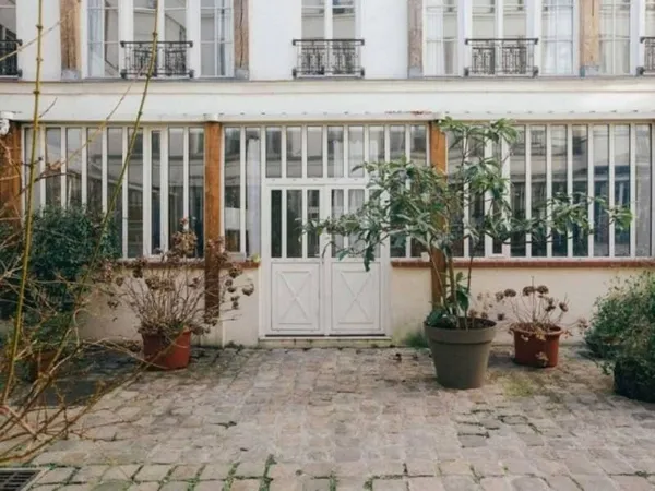 Local 277 m²