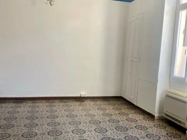 Cabinet therapeute