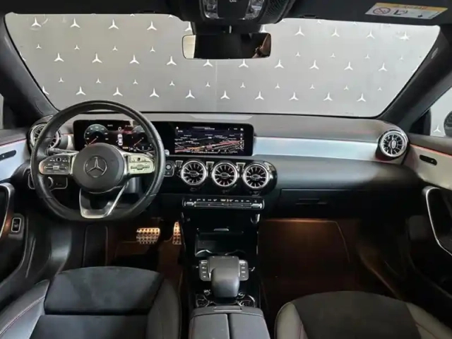 Mercedes Cla 200 d coupé amg line — photo 11