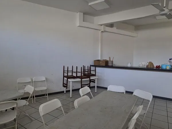 Local commercial 130 m²