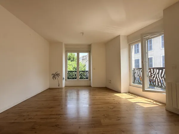 BIZANOS - APPARTEMENT T3 2 CHAMBRES
