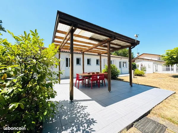 Maison 4 chambres - 106 m² - Jardin 1 000 m² - Calme - Proche La Brède