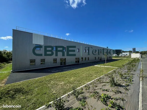 LOCAL D'ACTIVITE 878 m² CHAMBRAY LES TOURS
