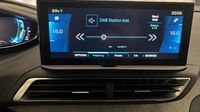 Peugeot 3008 HYBRID4 300ch GT Pack e-EAT8 — photo 19