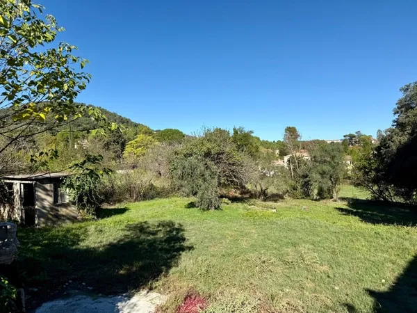 Terrain à vendre de 1 042,00 m² ALES (30)
