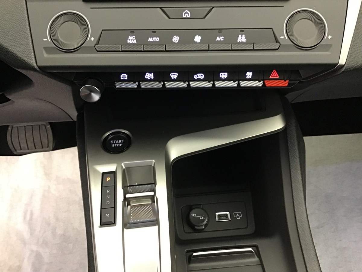 Peugeot 308 — photo 20