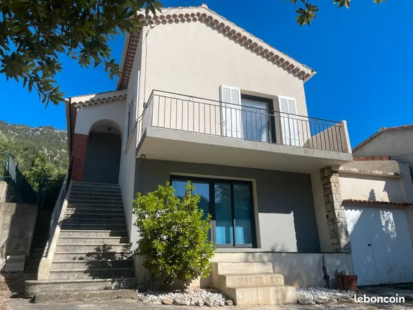Maison 2 chambres + studio sur 420m2 de terrain