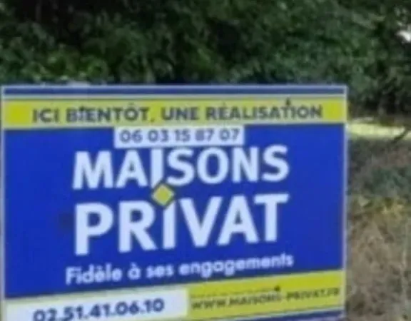 Terrain 792 m²