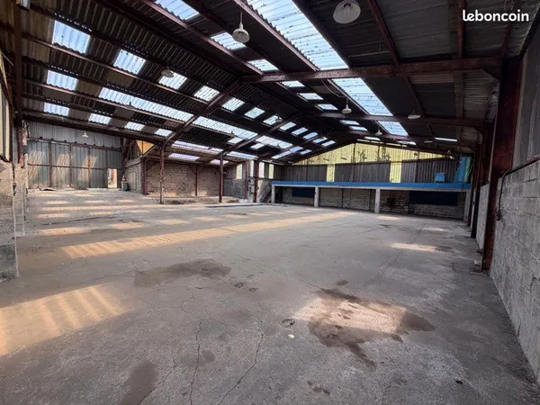 Bâtiment hangar