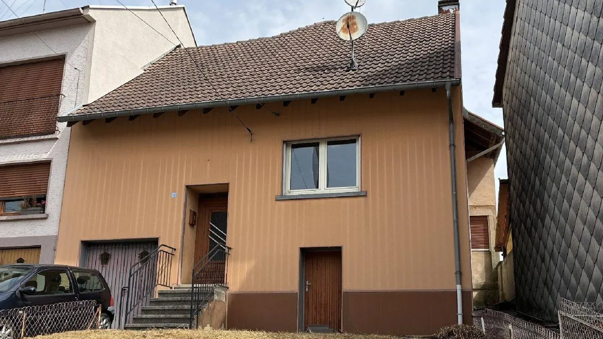 Photo 1