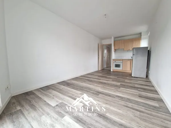 ARGELES-GAZOST- Appartement type 2 avec 2 balcons, parking e