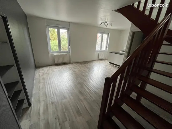 Appartement Location Bourg-des-Comptes 3p 50m² 698€
