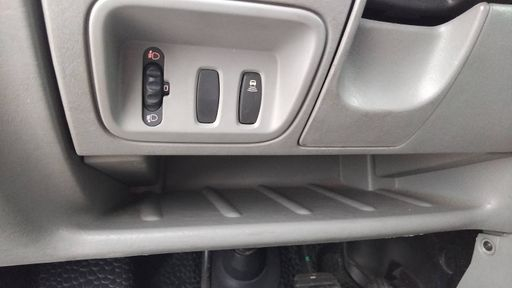 Renault Trafic Passenger L2 H1 2.0 dCI 115 - Expression – 2013 – 102821 km – Diesel – Boîte Manuelle — photo 2