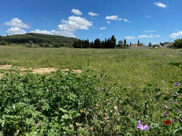 Terrain 530 m²