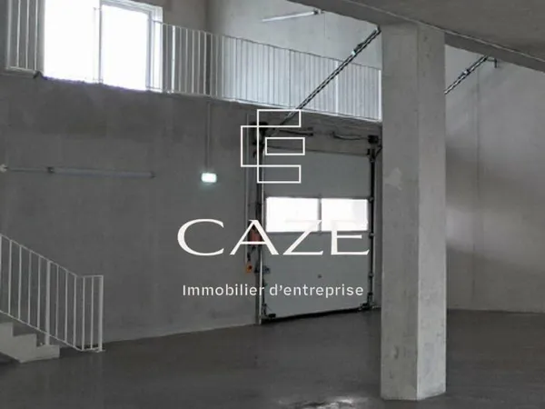Local d'activité 236 m²