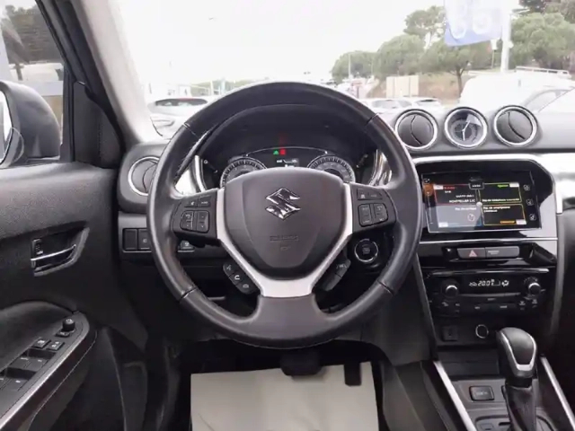Suzuki Vitara 1.5 dualjet  hybrid auto — photo 24
