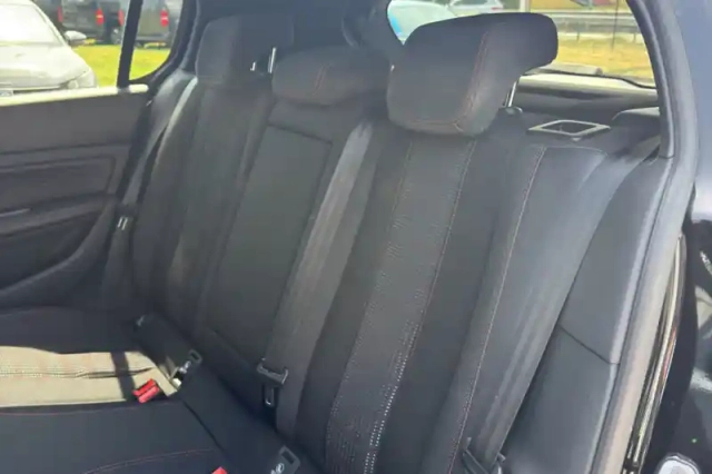 Peugeot 308 1.2 puretech 130ch s&amp;s eat6 — photo 10