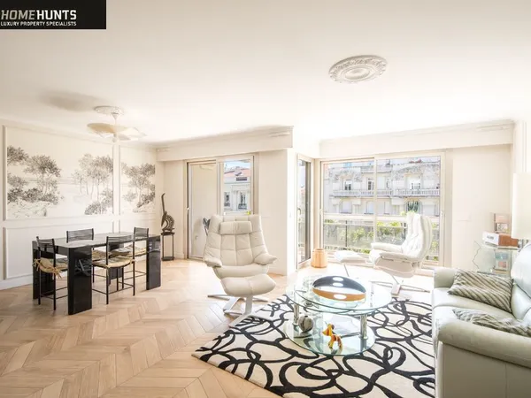 Parking/Garage/Box 87 m²