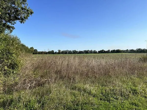 Terrain à bâtir de 316 m² à CHARRON (17)