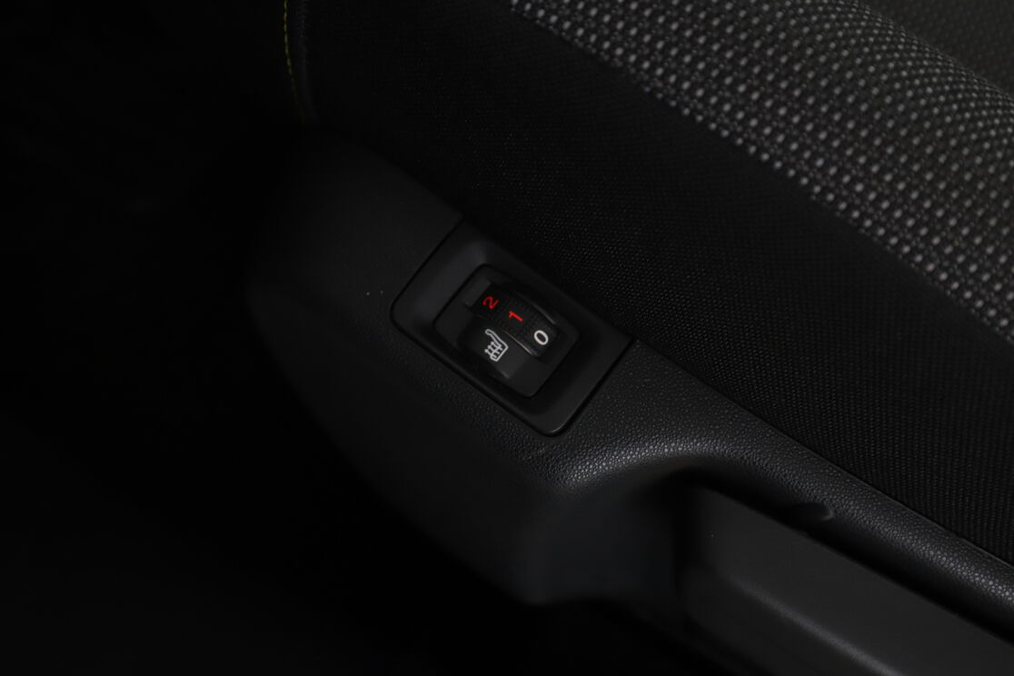Citroen C3 1.2 PureTech Shine — photo 10