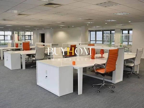 Local commercial 600 m²