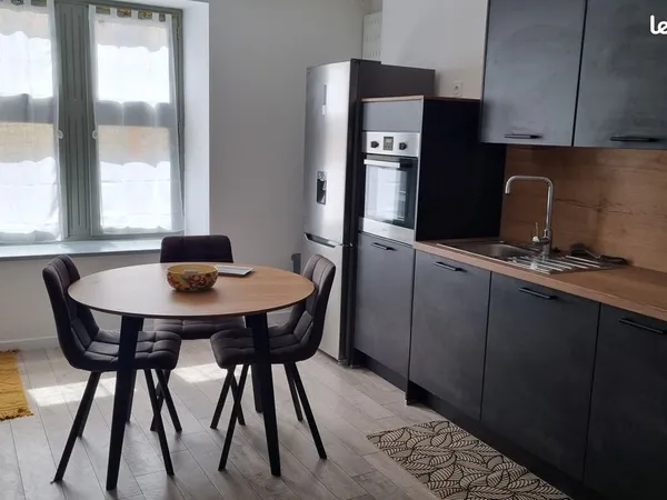Appartement rénové et climatisé Aigueze