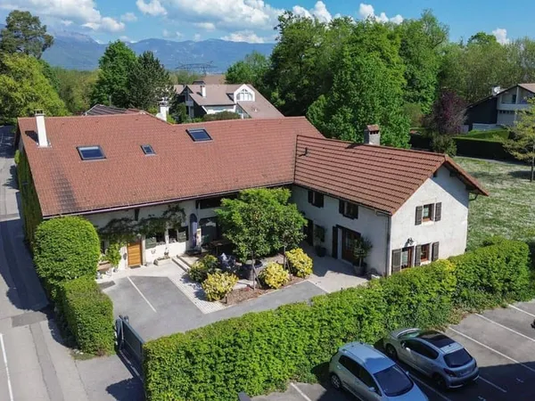 Maison 8 pièces 325 m²