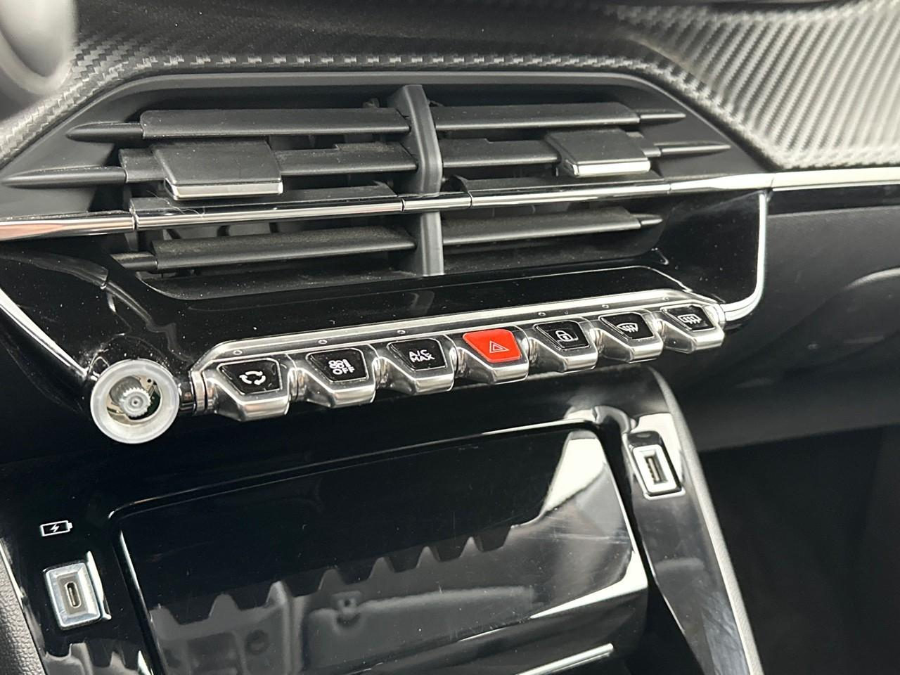 Peugeot 2008 puretech 130 s&s bvm6 allure pack — photo 29