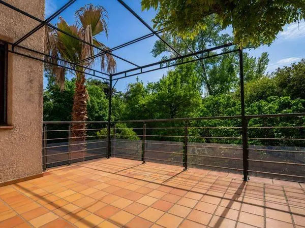 Maison 8 pièces 195 m²