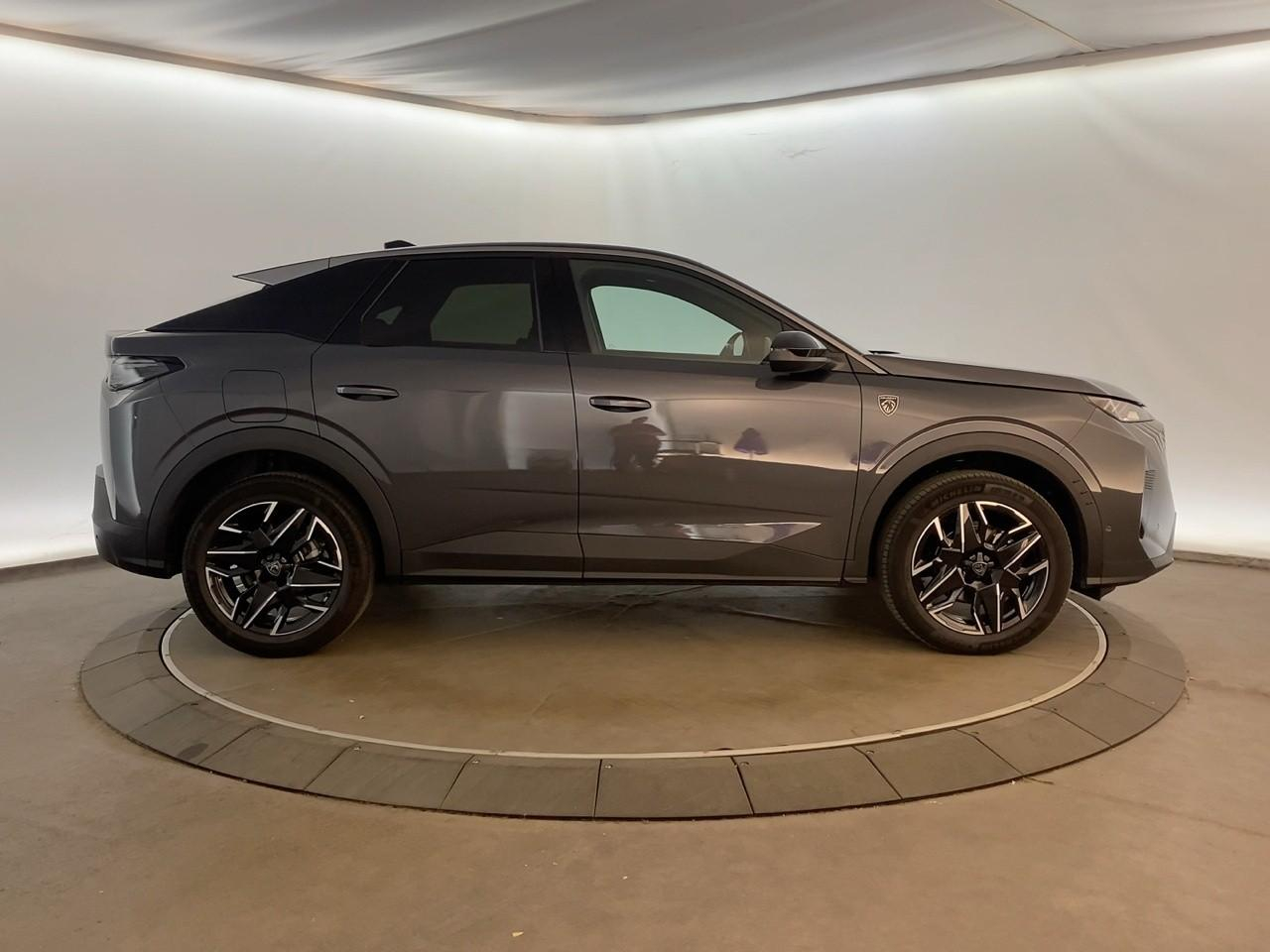 Peugeot 3008 hybrid 145 e-dcs6 gt — photo 4