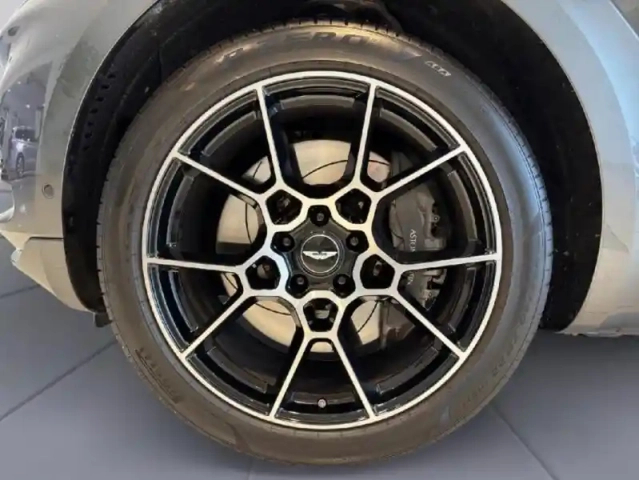 Aston Martin Dbx 4.0 v8 biturbo 550ch bva9 tpano sieges chauf/ventil/cuir — photo 25